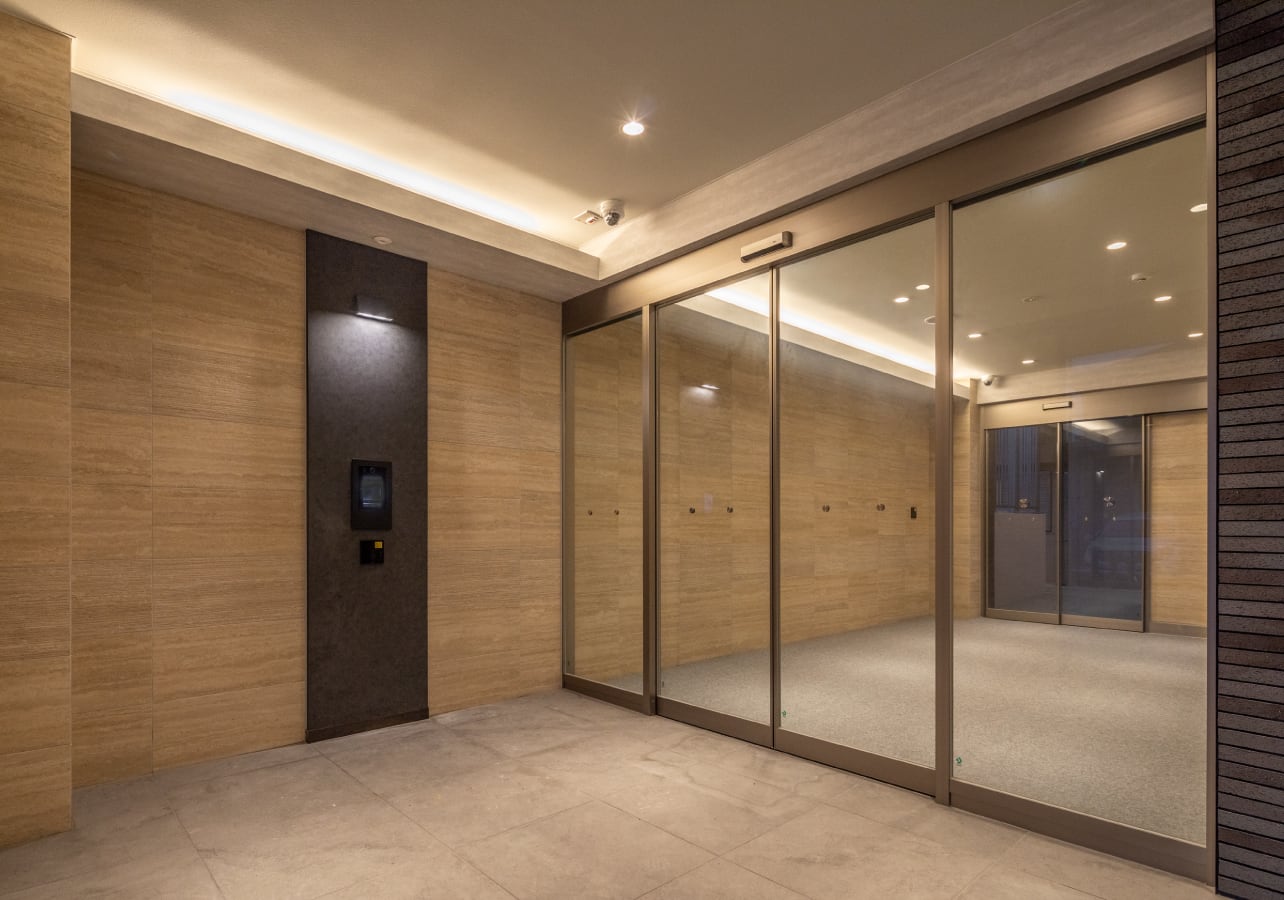 竣工写真　風除室・エントランス