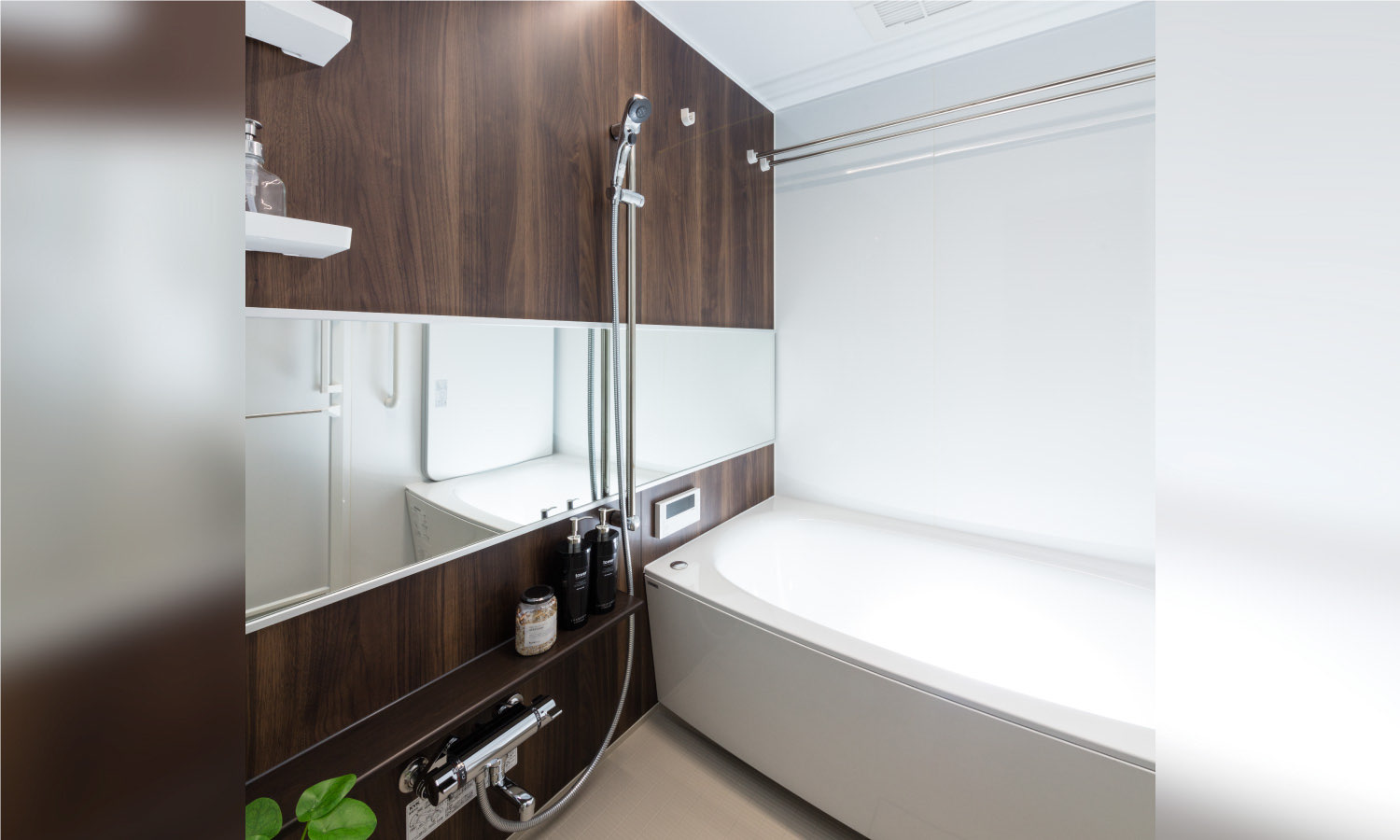 bathroom［バスルーム］