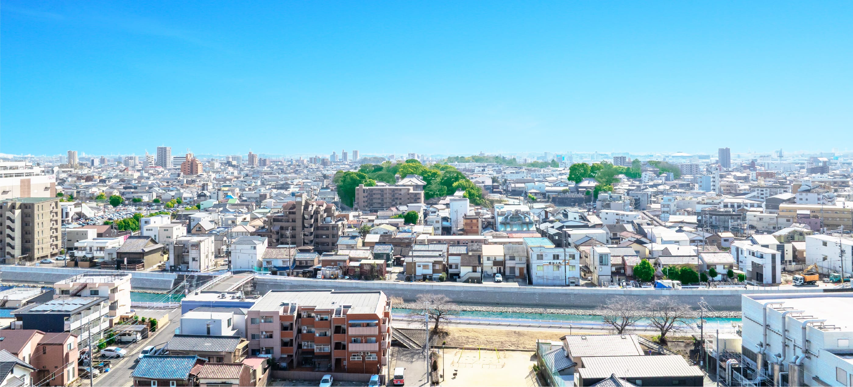現地周辺上空から南方面を撮影
